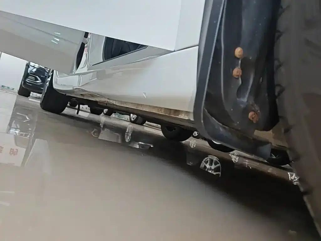 Roewe i5 2021 1.5L CVT Platinum Edition — миниатюра 21