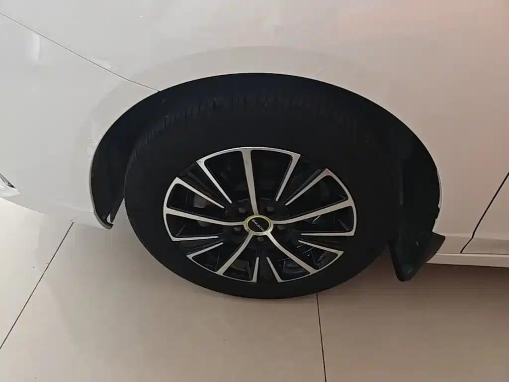 Roewe i5 2021 1.5L CVT Platinum Edition — миниатюра 23