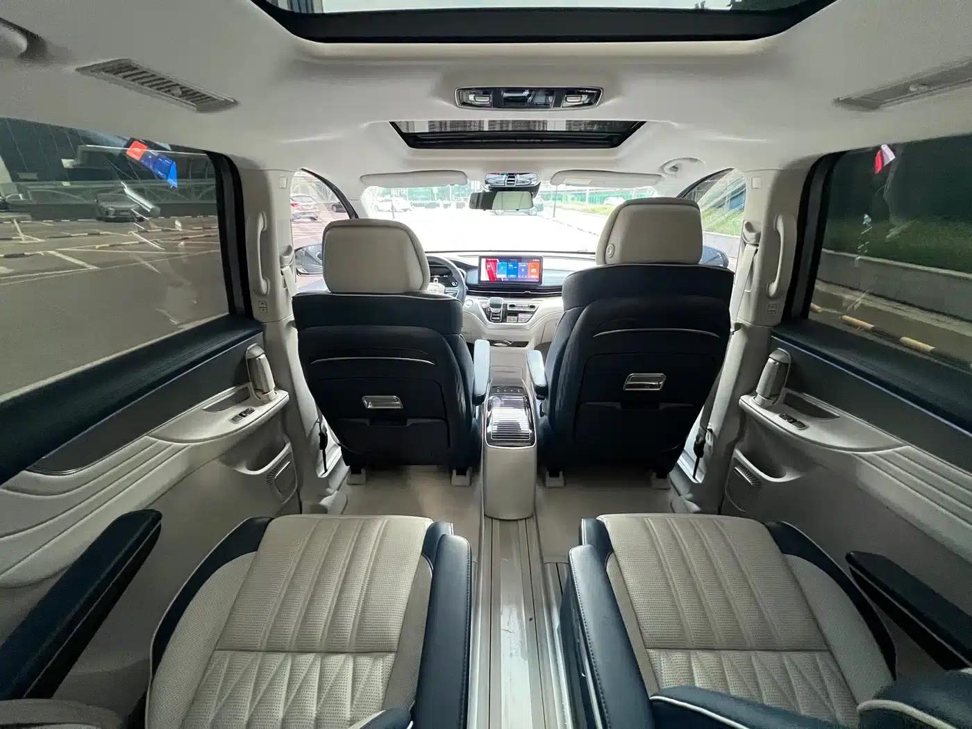 Roewe iMAX8 2021 400TGI Supreme Series Premium Edition — миниатюра 5