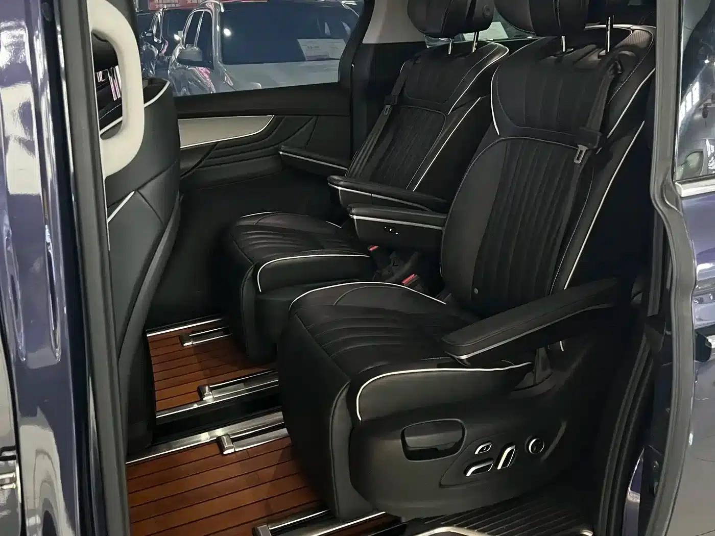 Roewe iMAX8 2021 400TGI Supreme Series Premium Edition — миниатюра 12