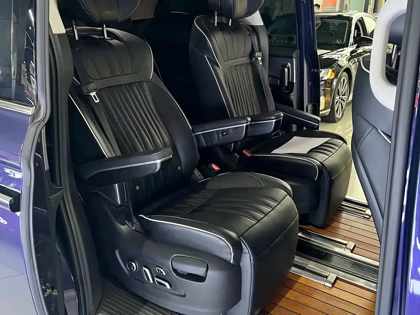 Roewe iMAX8 2021 400TGI Supreme Series Premium Edition — миниатюра 5