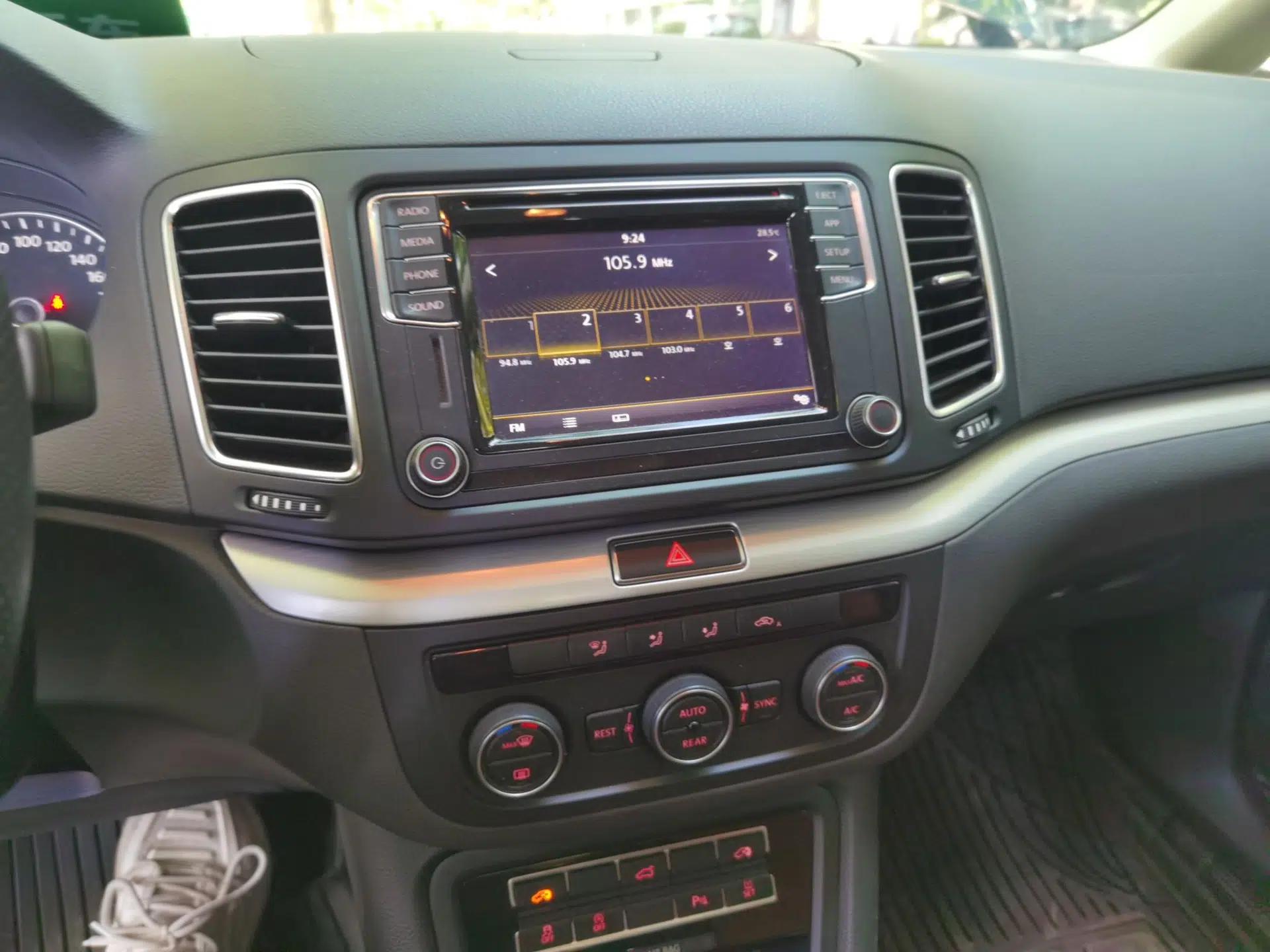 Volkswagen Sharan 2018 Revised Version 380TSI Comfort Edition 7-Seater — миниатюра 13