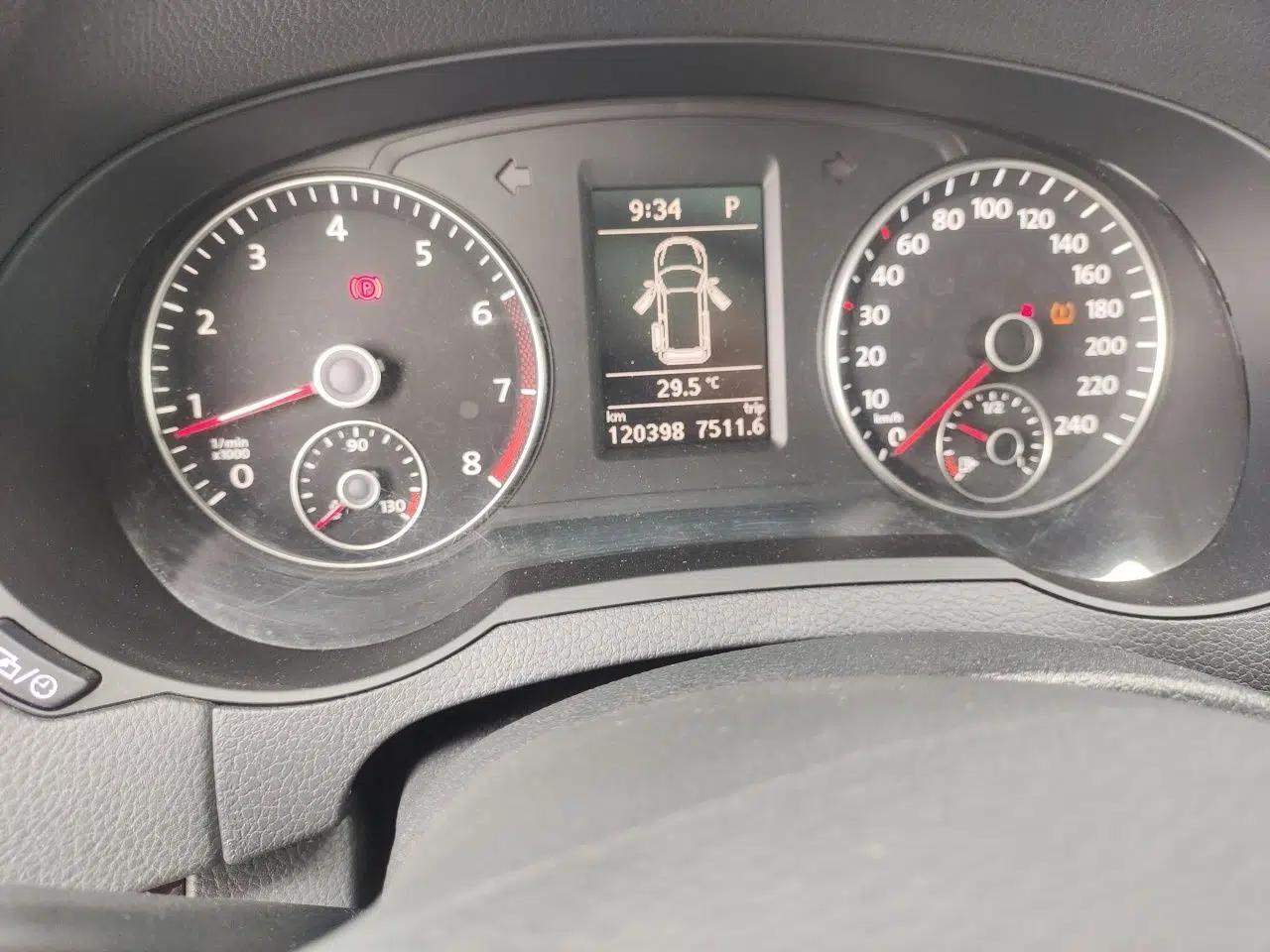 Volkswagen Sharan 2013 2.0 TSI Standard Model — миниатюра 12