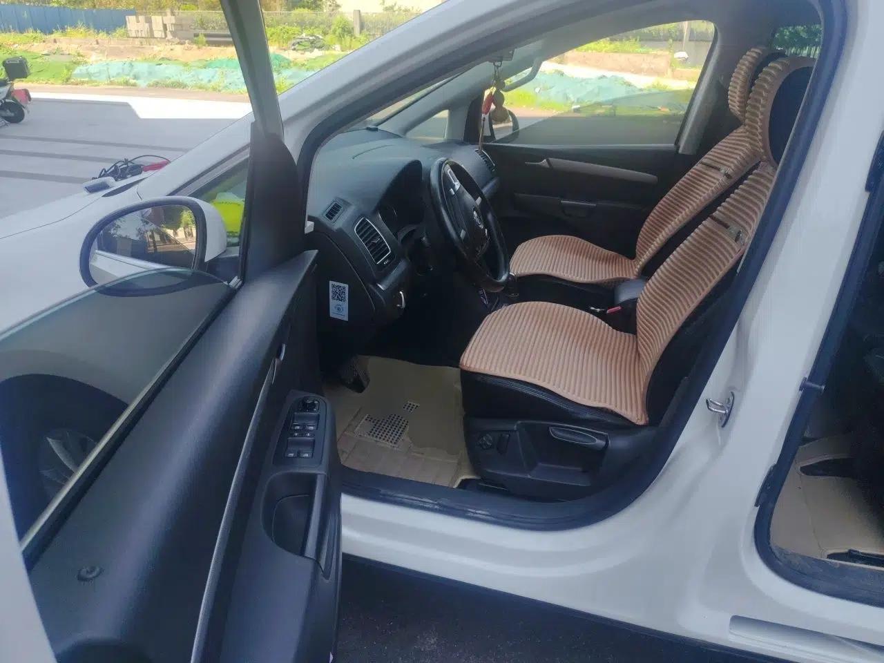 Volkswagen Sharan 2013 2.0 TSI Standard Model — миниатюра 16