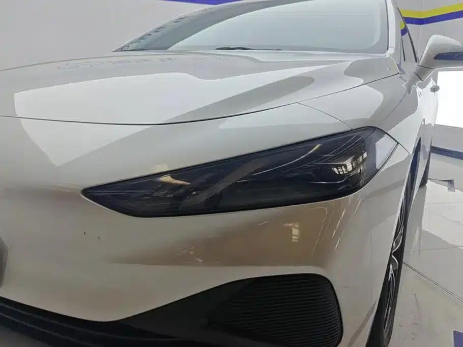 Roewe D7 2025 DMH 125km World Champion Edition — миниатюра 5