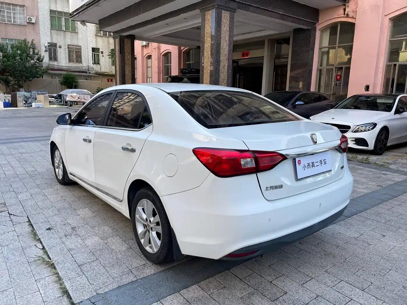 Roewe 360 2015 1.5L Automatic Deluxe Edition — миниатюра 6