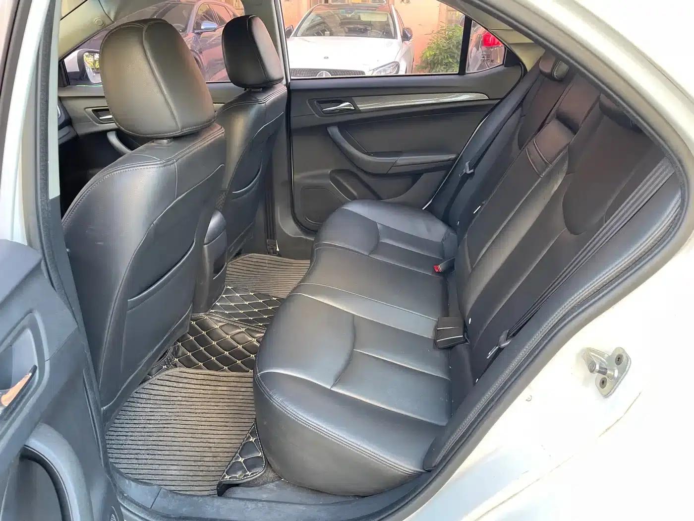 Roewe 360 2015 1.5L Automatic Deluxe Edition — миниатюра 8