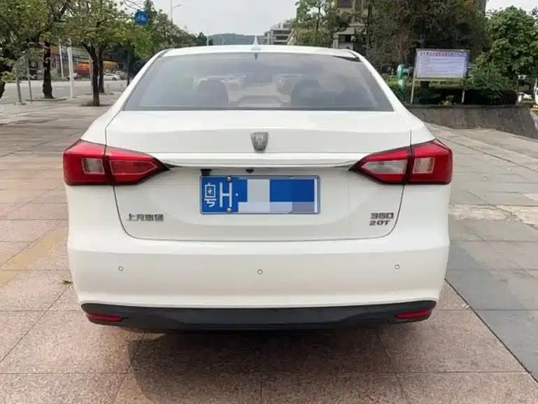 Roewe 360 2017 1.5L Automatic Deluxe Edition — миниатюра 5