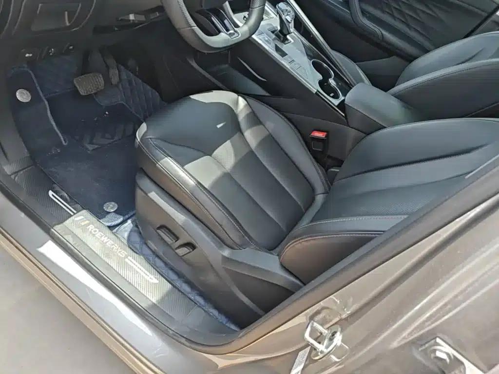 Roewe RX5 New Energy 2023 eRX5 Super Hybrid Comfort Edition — миниатюра 15
