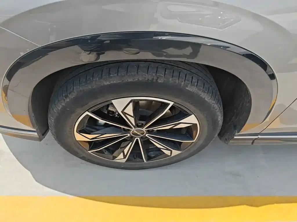 Roewe RX5 New Energy 2023 eRX5 Super Hybrid Comfort Edition — миниатюра 23