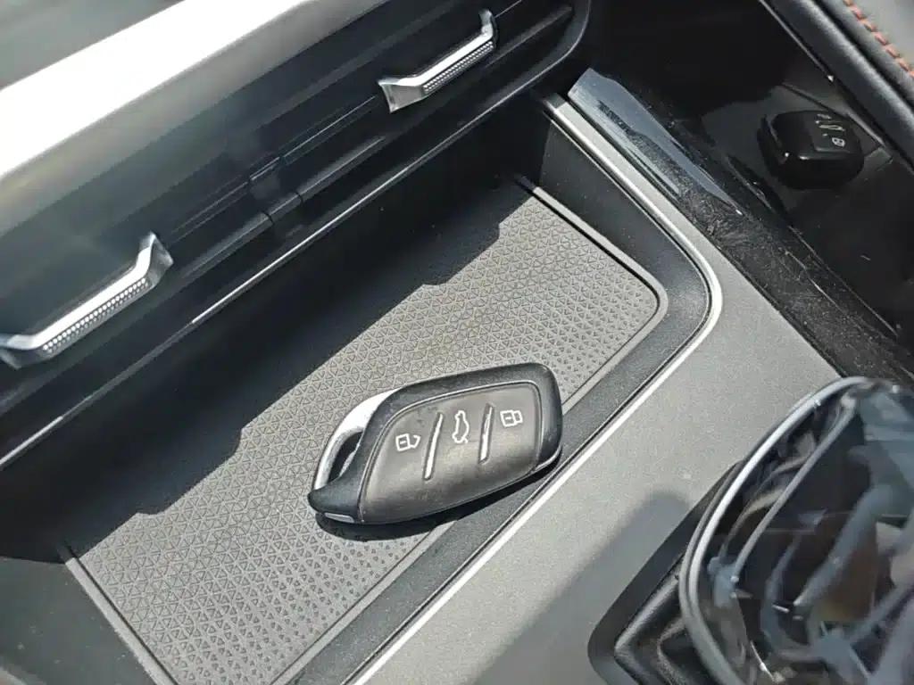 Roewe RX5 New Energy 2023 eRX5 Super Hybrid Comfort Edition — миниатюра 9