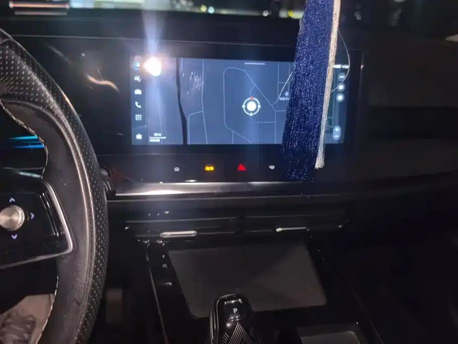 Roewe RX5 MAX 2022 1.5T Automatic Luxury Edition — миниатюра 13