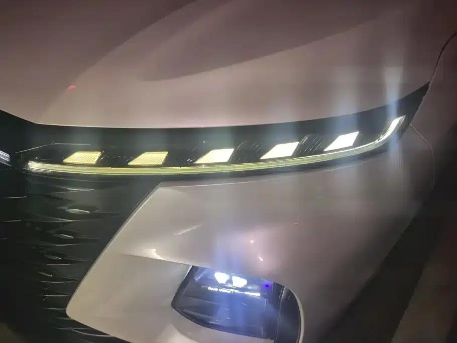 Roewe RX5 MAX 2022 1.5T Automatic Luxury Edition — миниатюра 5