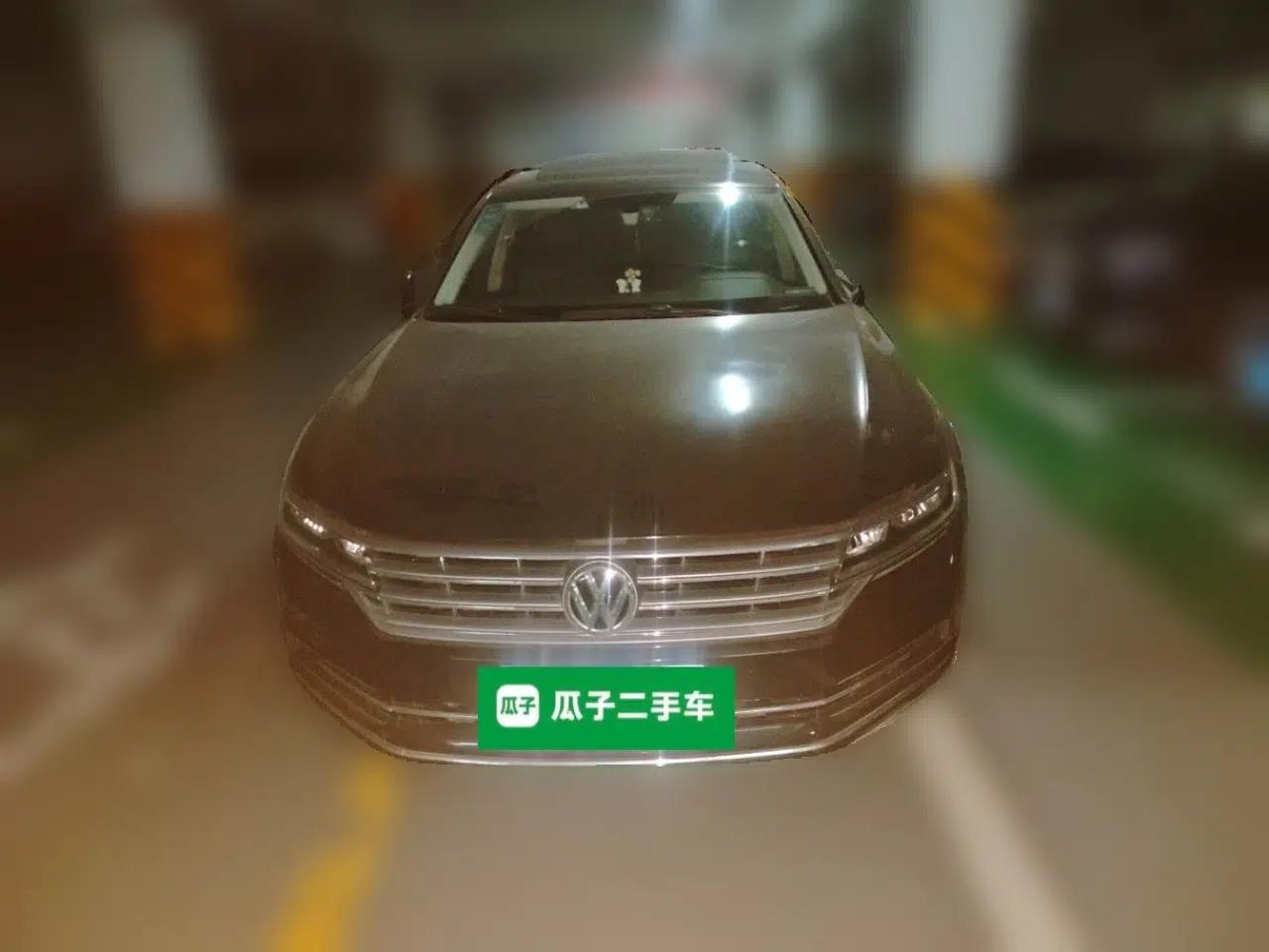 Volkswagen Phideon 2018 380TSI Two-Wheel Drive Business Edition — миниатюра 2