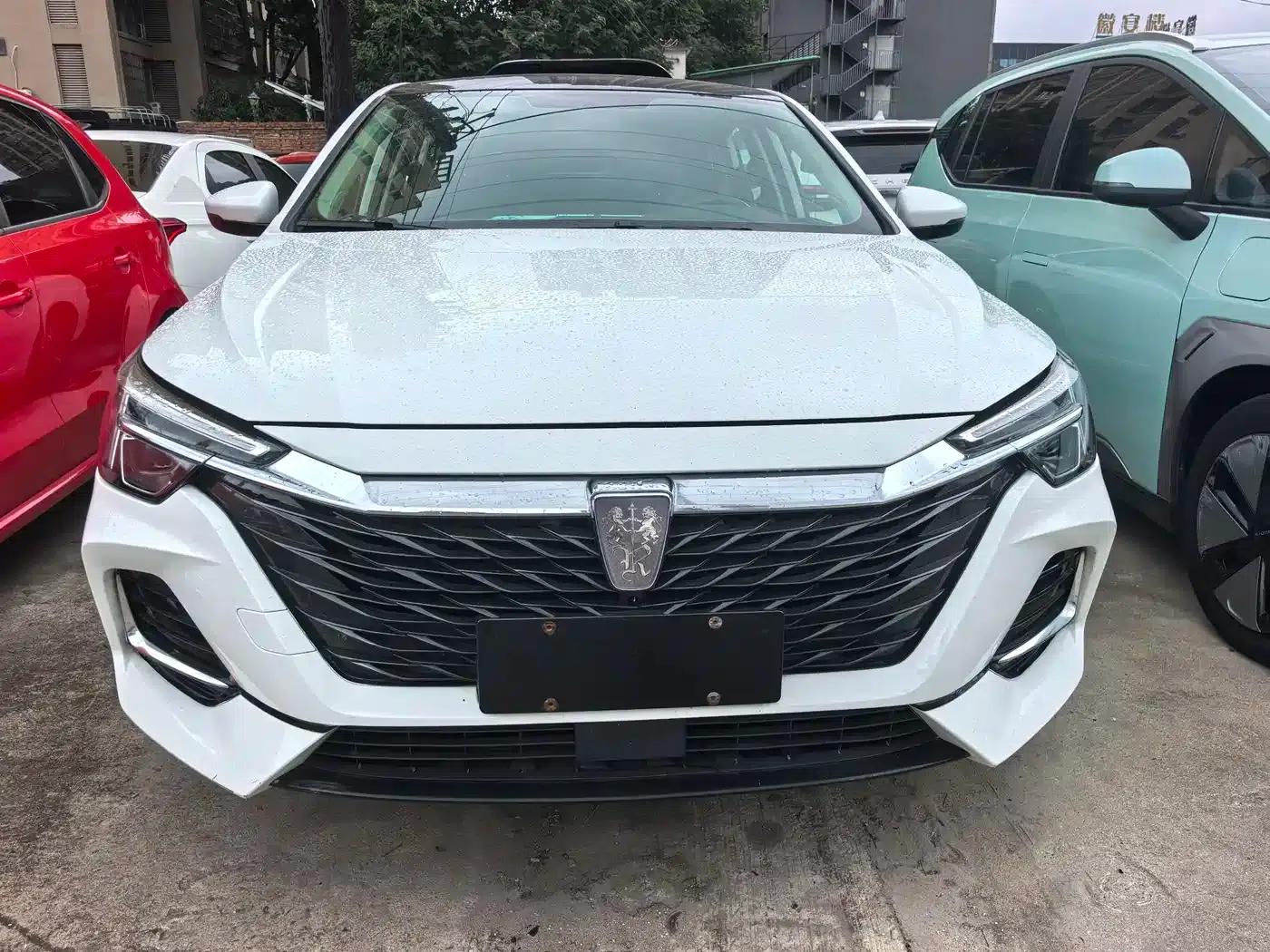 Roewe i6 MAX New Energy 2023 EV 420 Panoramic Roof Special Edition — миниатюра 2