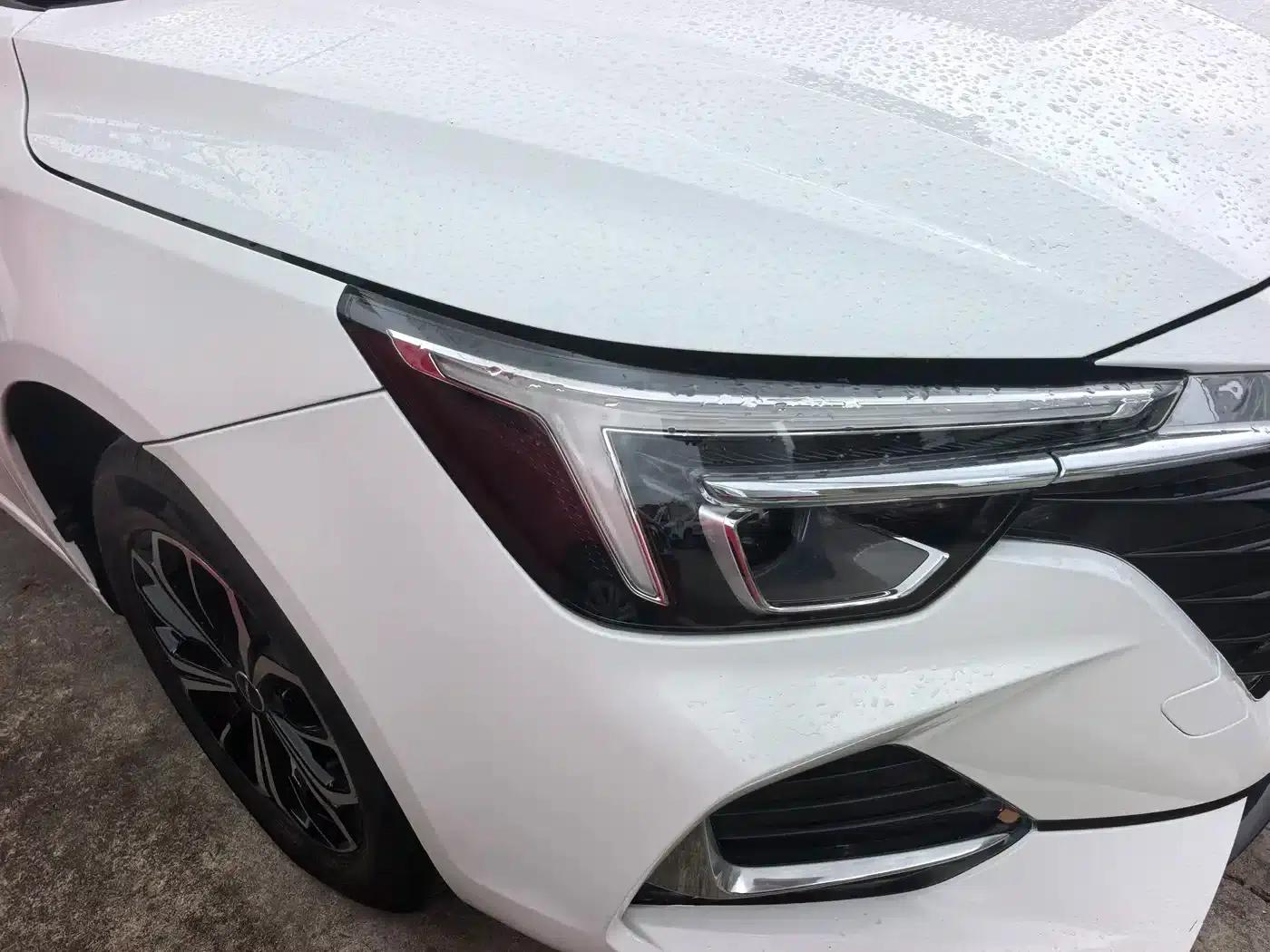 Roewe i6 MAX New Energy 2023 EV 420 Panoramic Roof Special Edition — миниатюра 8