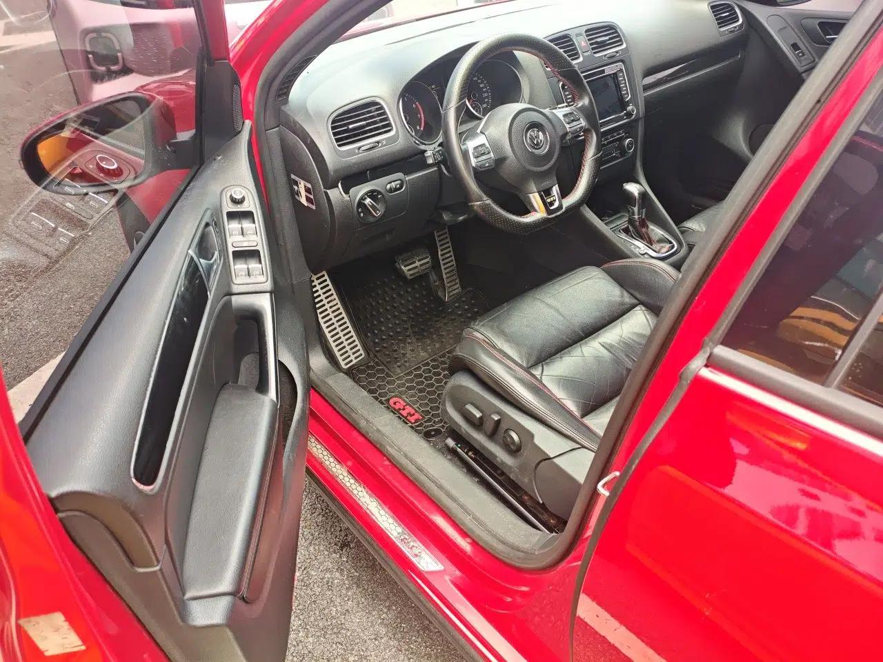 Volkswagen Golf GTI 2012 2.0 TSI GTI — миниатюра 16