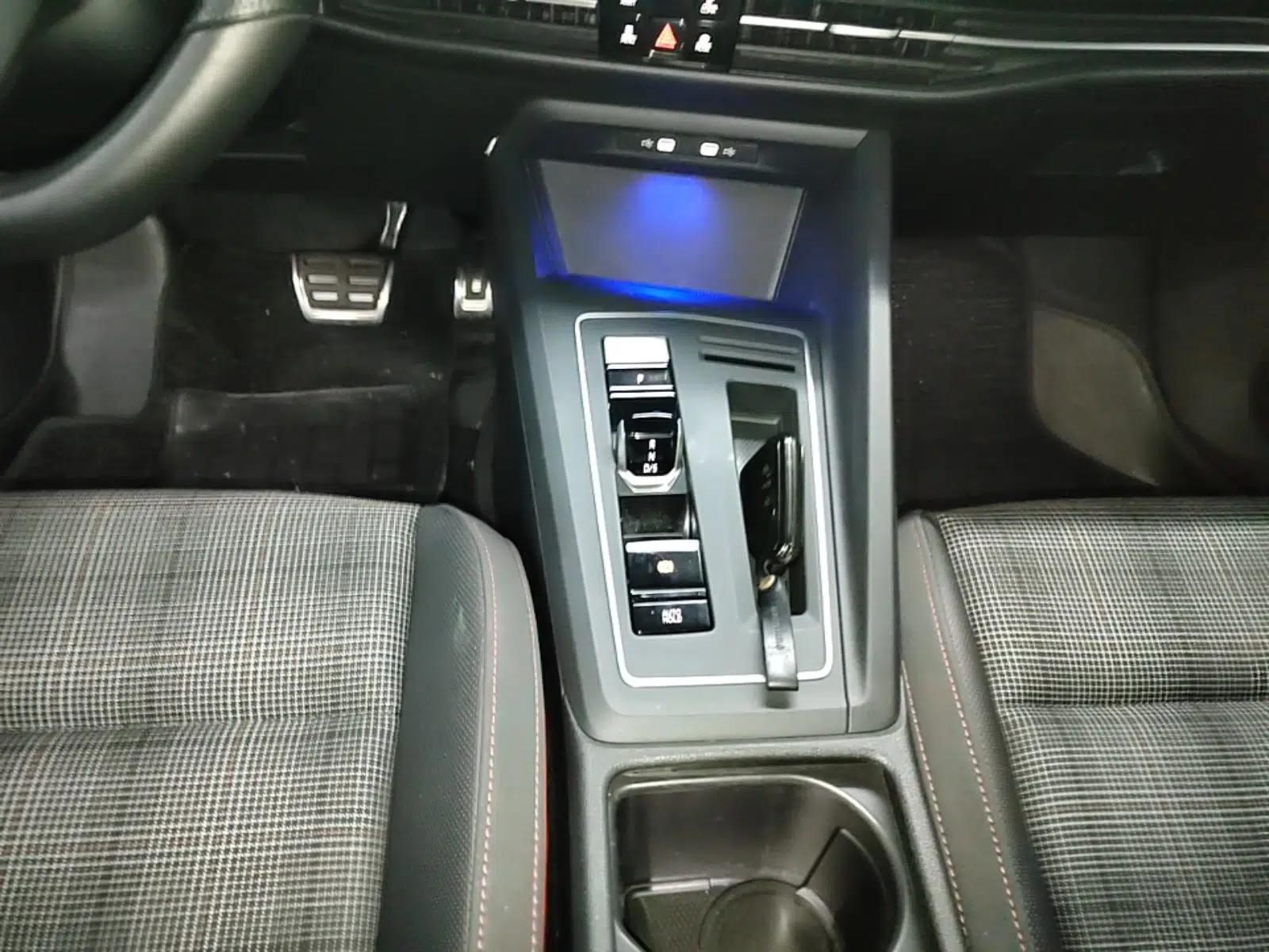 Volkswagen Golf GTI 2021 380TSI DSG GTI — миниатюра 16