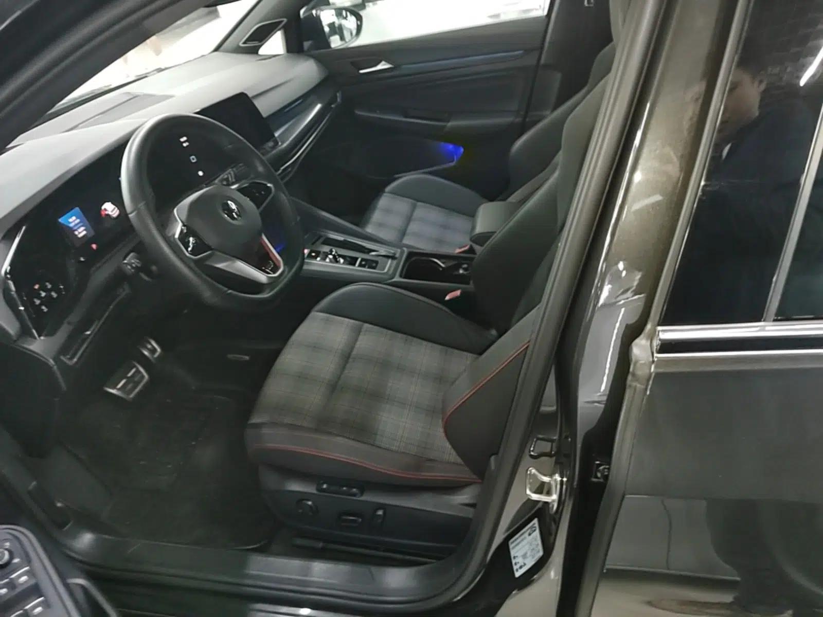 Volkswagen Golf GTI 2021 380TSI DSG GTI — миниатюра 17
