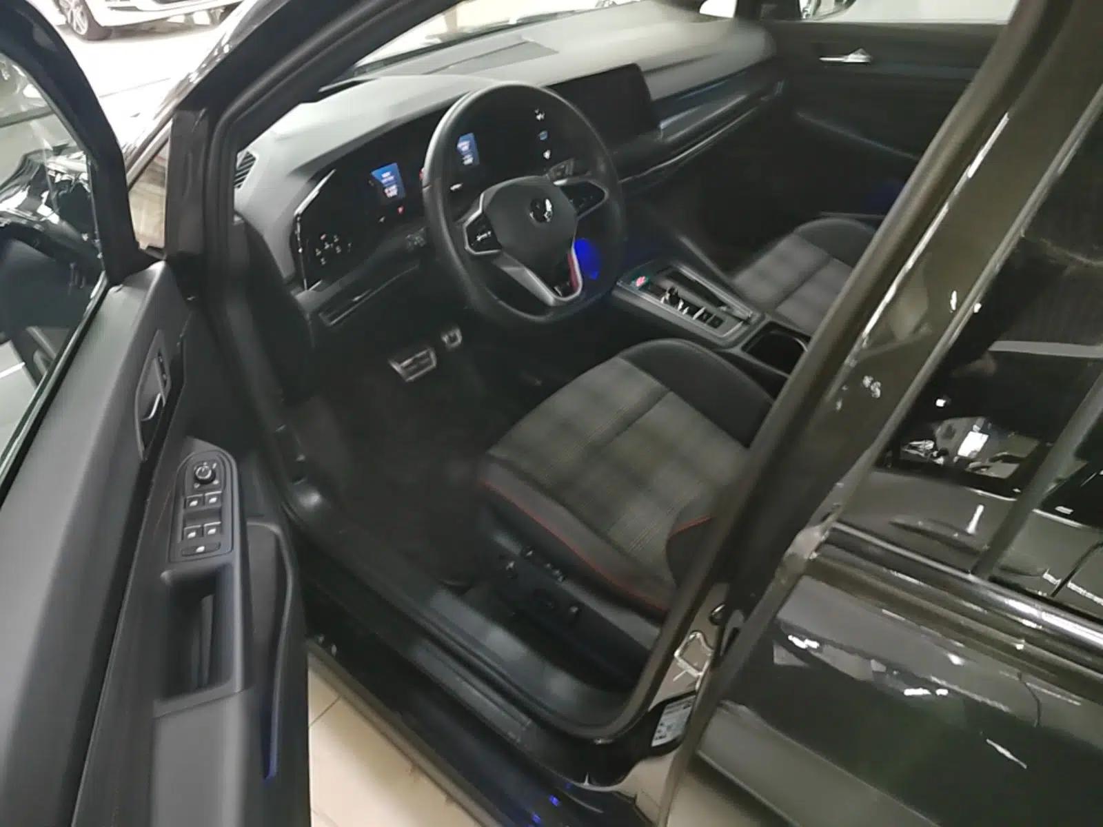 Volkswagen Golf GTI 2021 380TSI DSG GTI — миниатюра 18