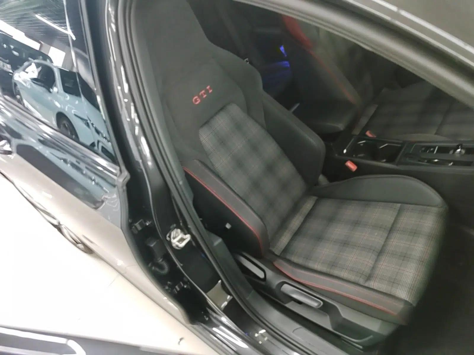 Volkswagen Golf GTI 2021 380TSI DSG GTI — миниатюра 19