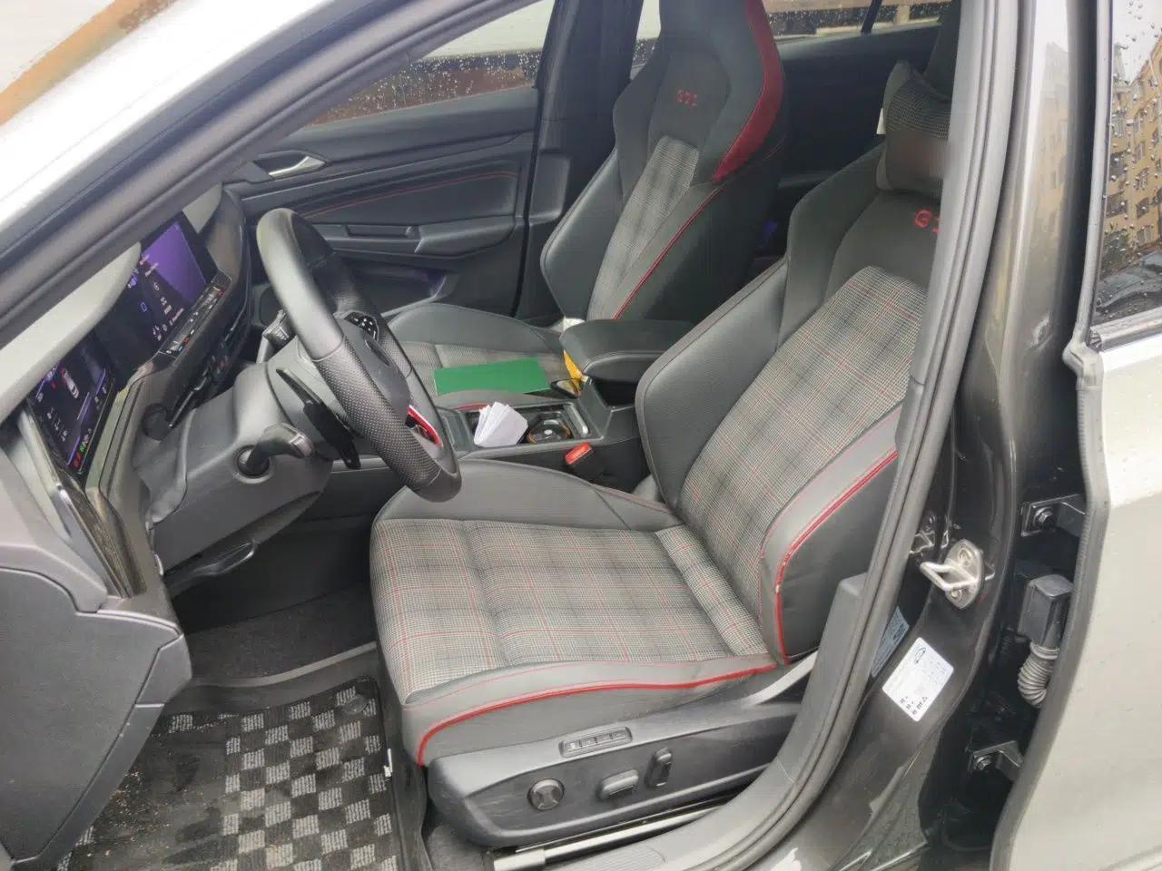 Volkswagen Golf GTI 2021 380TSI DSG GTI — миниатюра 15