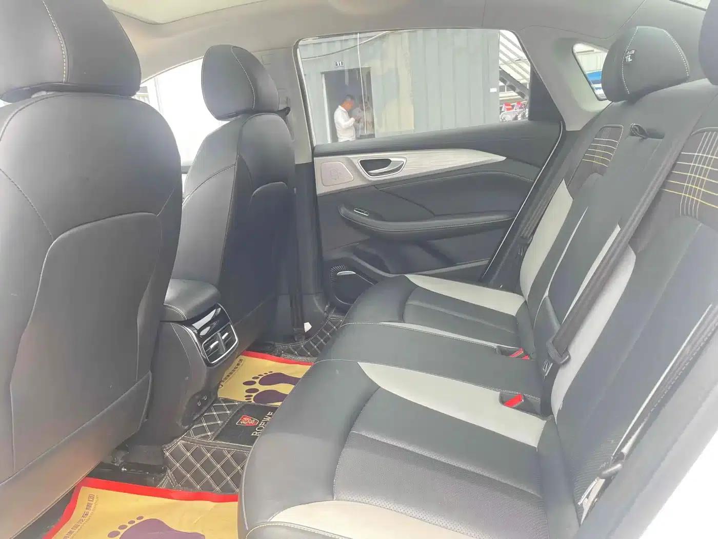 Roewe i6 MAX 2020 300TGI Automatic Cool Edition — миниатюра 5