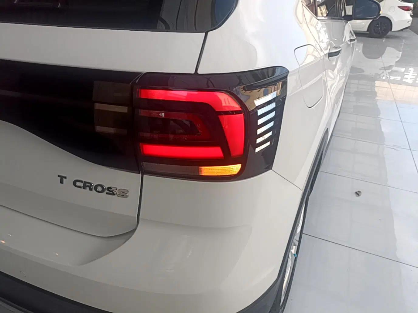 Volkswagen T-Cross 2019 1.5L Automatic Comfort Edition — миниатюра 14