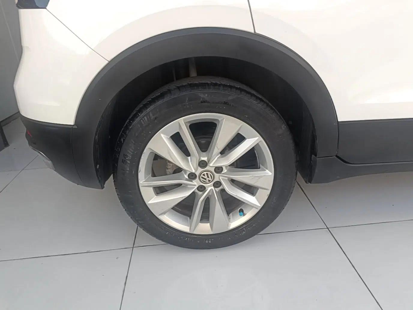 Volkswagen T-Cross 2019 1.5L Automatic Comfort Edition — миниатюра 16