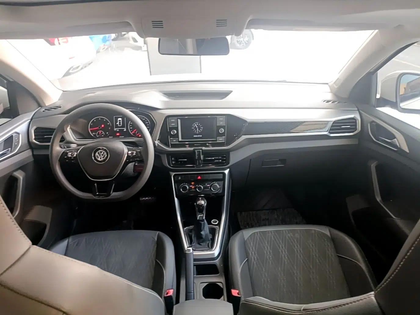 Volkswagen T-Cross 2019 1.5L Automatic Comfort Edition — миниатюра 17