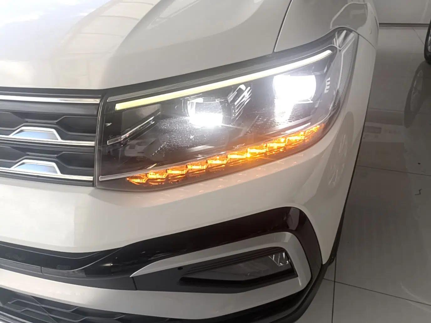 Volkswagen T-Cross 2019 1.5L Automatic Comfort Edition — миниатюра 8