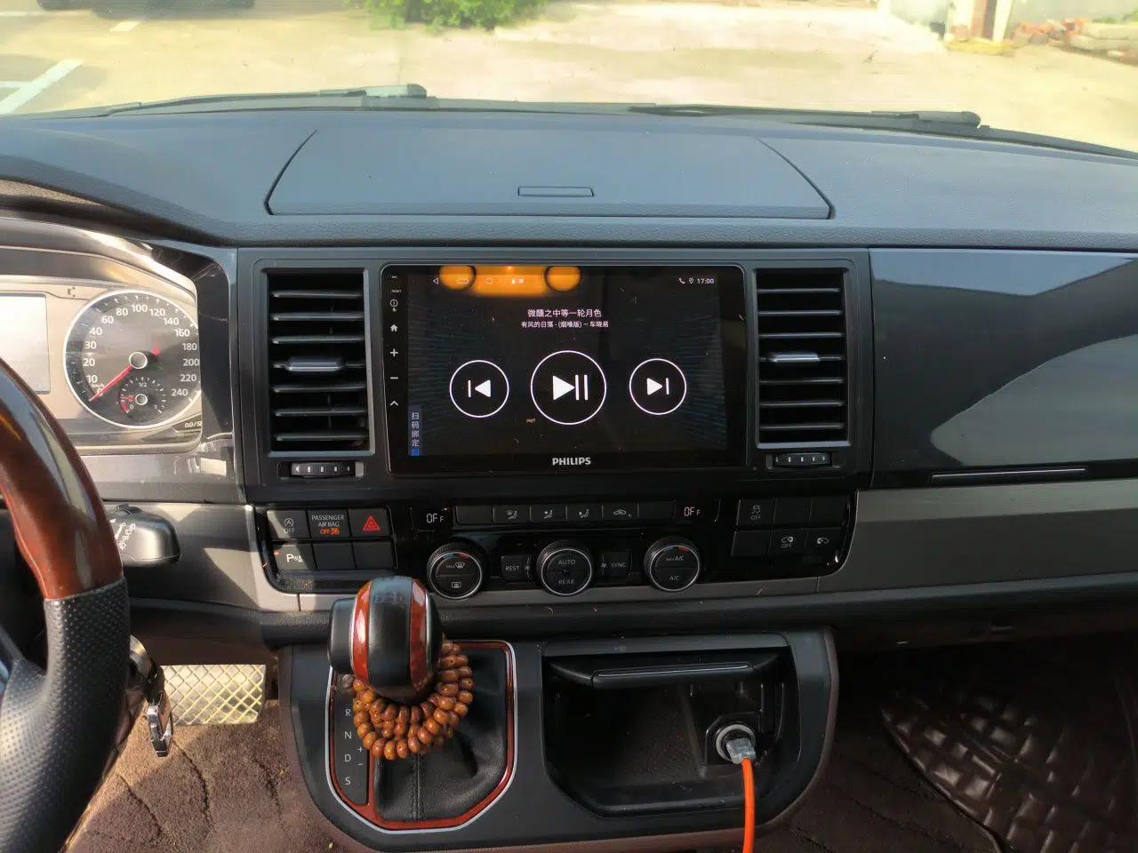 Volkswagen Caravelle 2018 2.0 TSI 4x4 Luxury Edition 7-Seater — миниатюра 13