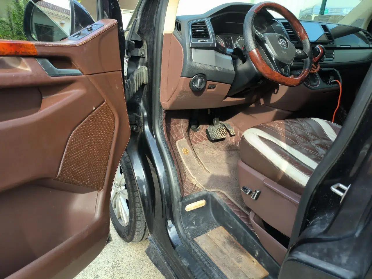 Volkswagen Caravelle 2018 2.0 TSI 4x4 Luxury Edition 7-Seater — миниатюра 16