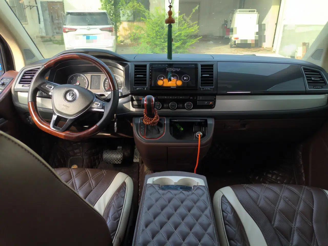 Volkswagen Caravelle 2018 2.0 TSI 4x4 Luxury Edition 7-Seater — миниатюра 9