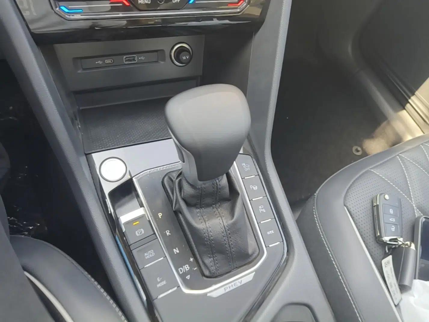 Volkswagen Tiguan L New Energy 2023 430 PHEV Plug-in Hybrid Prestige Edition — миниатюра 16