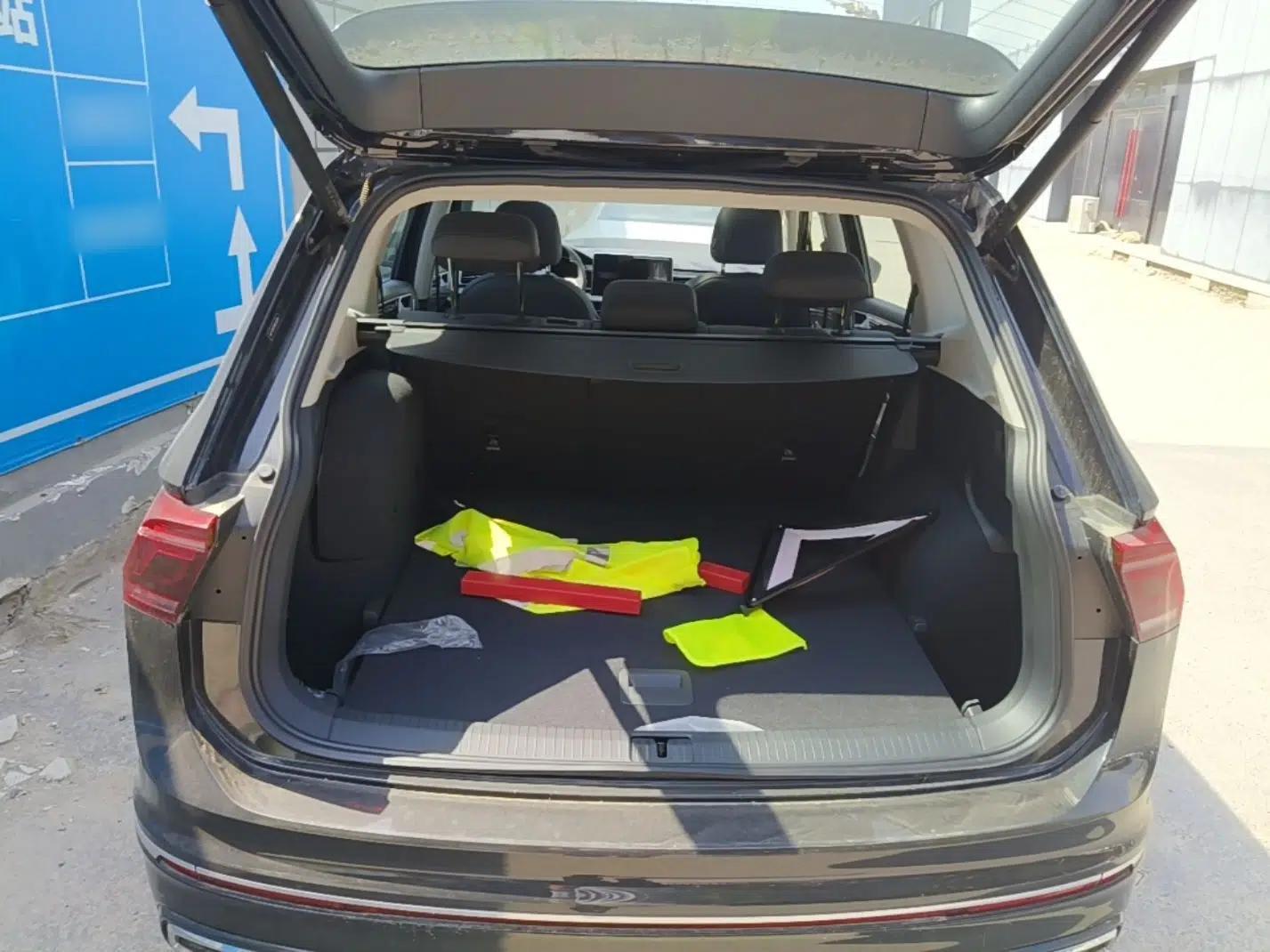 Volkswagen Tiguan L New Energy 2023 430 PHEV Plug-in Hybrid Prestige Edition — миниатюра 22