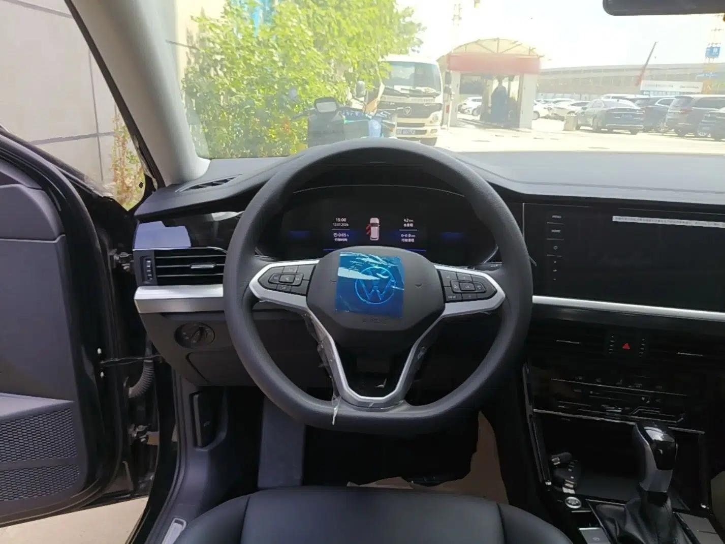 Volkswagen Passat New Energy 2025 430 PHEV Hybrid Business Edition — миниатюра 13