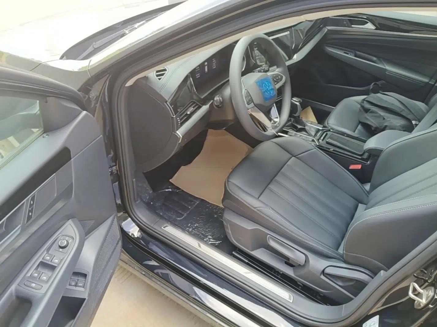 Volkswagen Passat New Energy 2025 430 PHEV Hybrid Business Edition — миниатюра 18