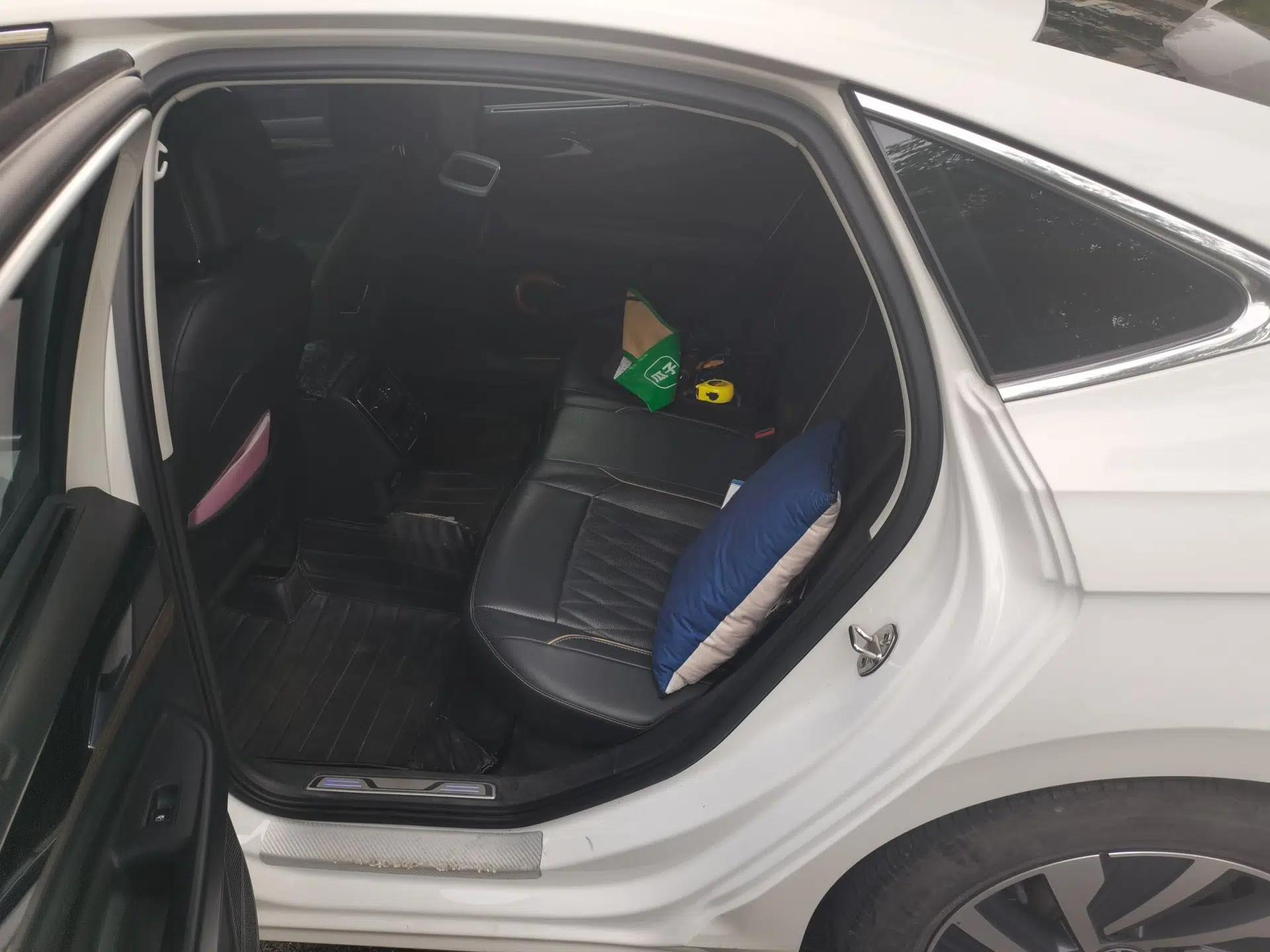 Volkswagen Passat New Energy 2020 430 PHEV Hybrid Luxury Edition China VI Standard — миниатюра 17