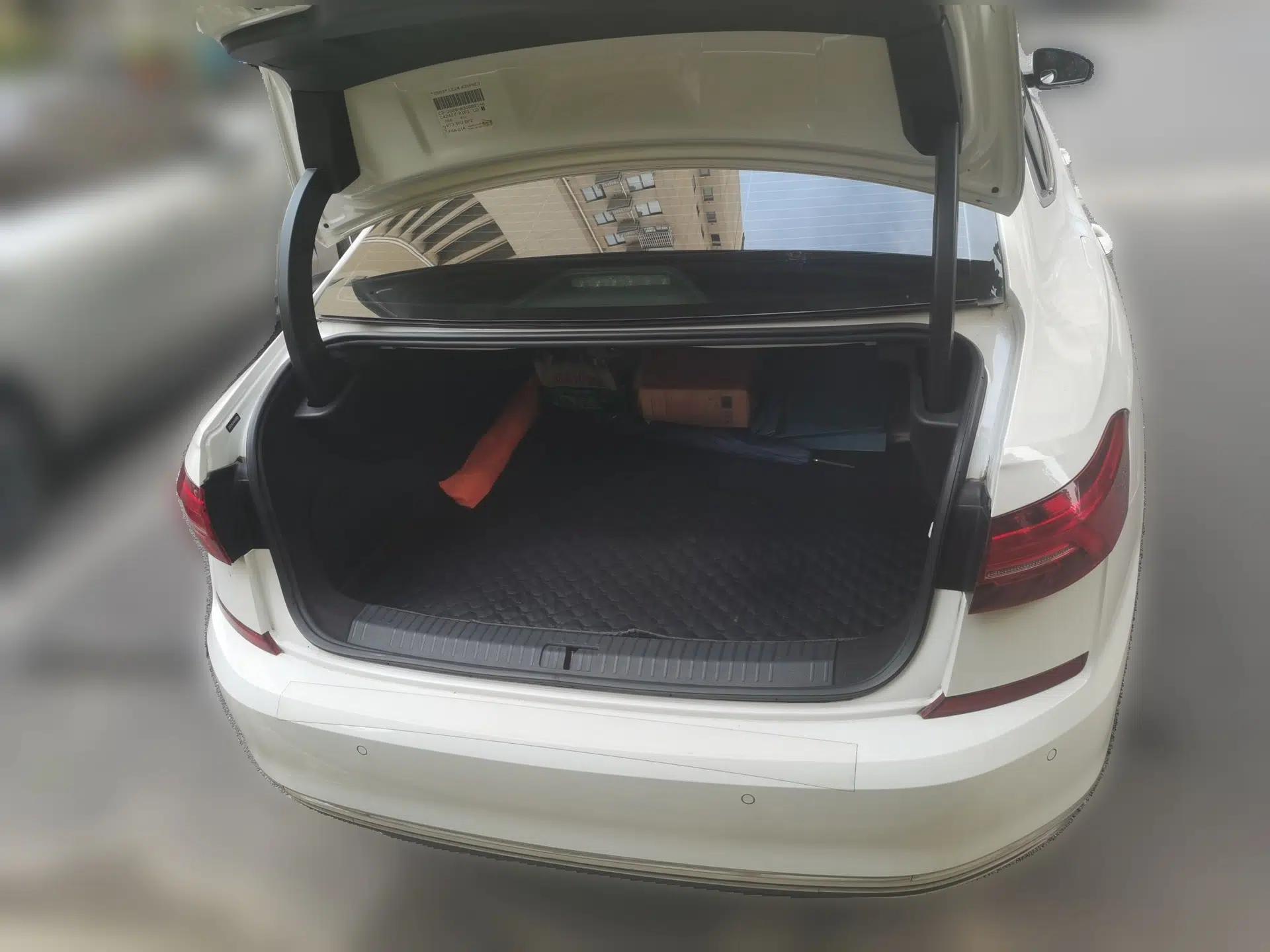 Volkswagen Passat New Energy 2020 430 PHEV Hybrid Luxury Edition China VI Standard — миниатюра 19