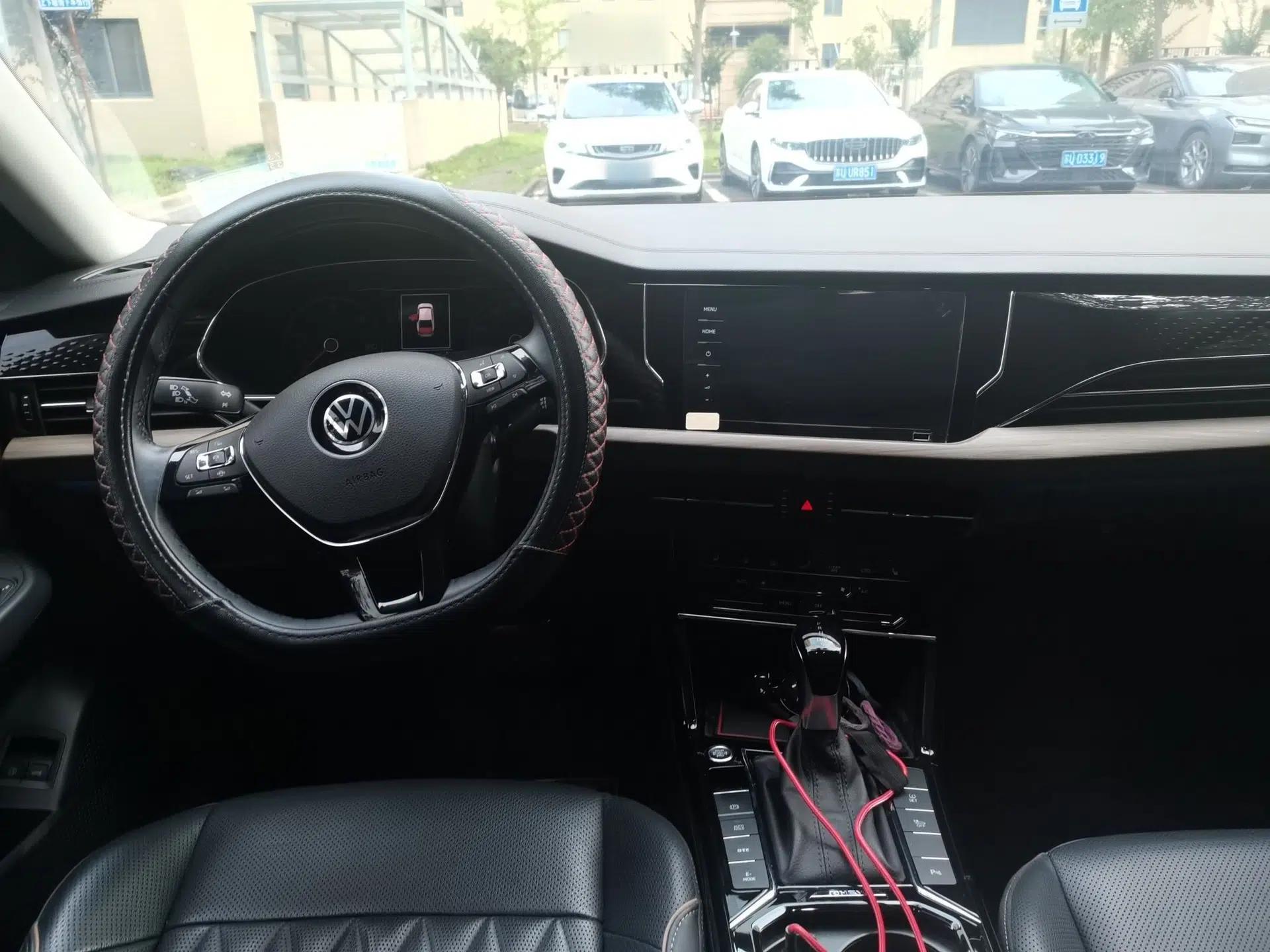 Volkswagen Passat New Energy 2020 430 PHEV Hybrid Luxury Edition China VI Standard — миниатюра 9