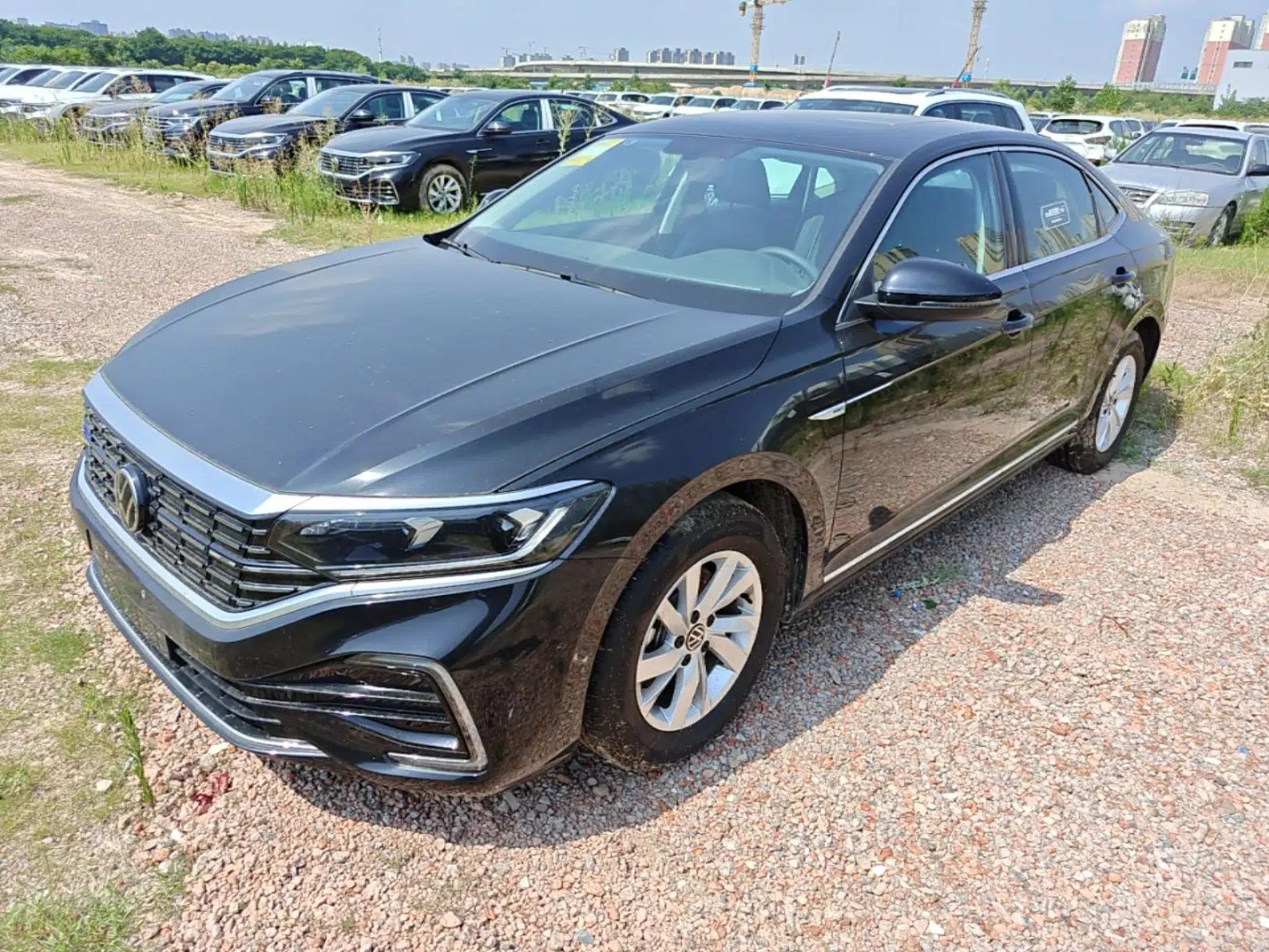 Volkswagen Passat New Energy 2025 430 PHEV Hybrid Business Edition — миниатюра 1