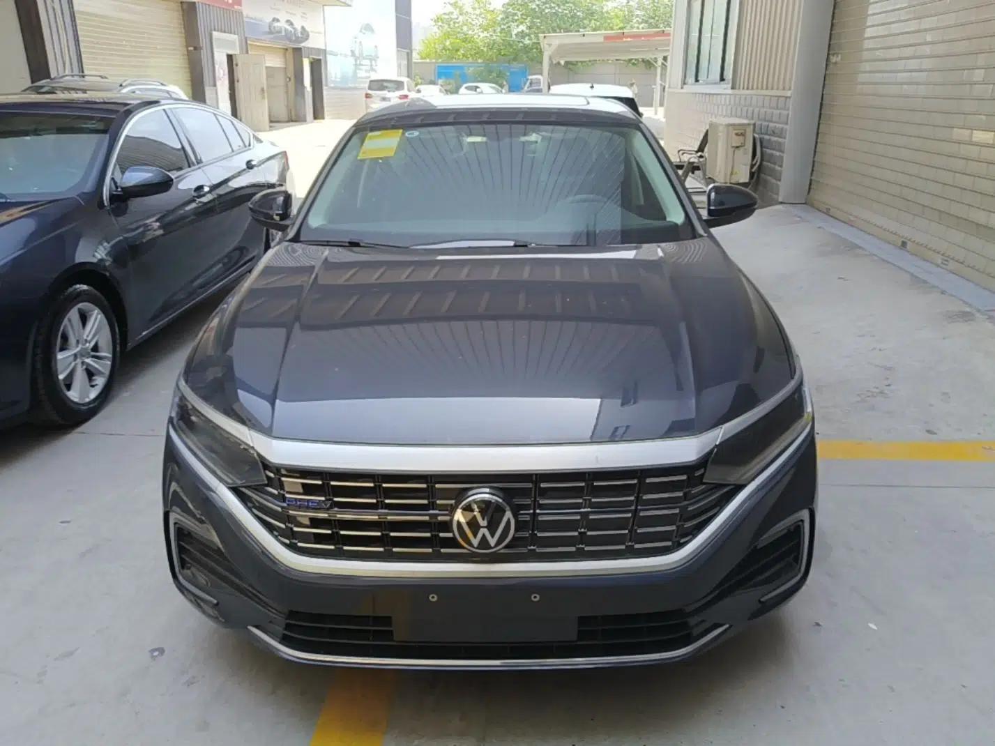 Volkswagen Passat New Energy 2025 430 PHEV Hybrid Business Edition — миниатюра 2