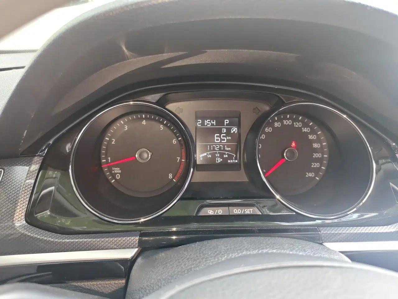 Volkswagen C-TREK 2017 230TSI DSG Comfort Version — миниатюра 12