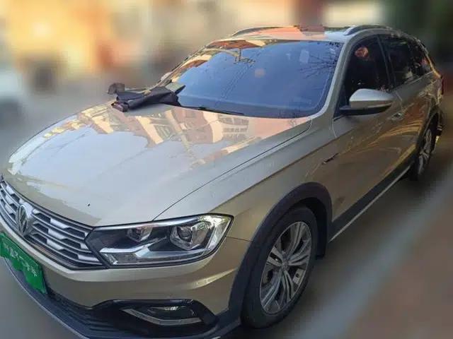 Volkswagen C-TREK 2018 1.5L Automatic Luxury Edition