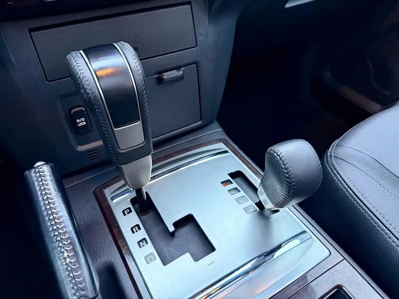 2019 Pajero (Imported) V97 3.8L Automatic — миниатюра 14
