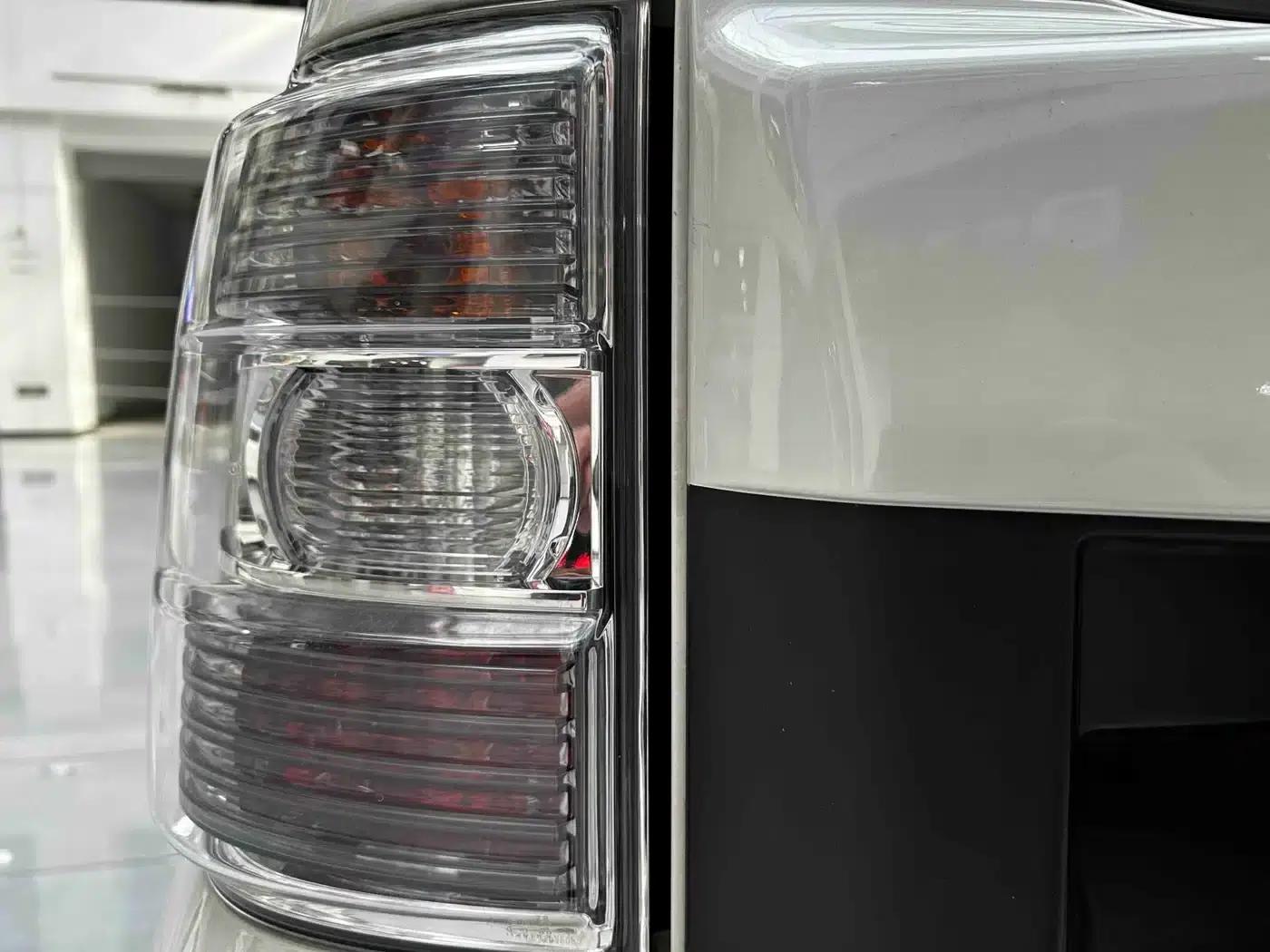2020 Pajero (Imported) 3.0L Automatic Standard Edition — миниатюра 22