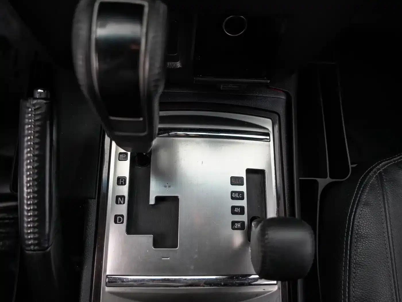 2018 Pajero (Imported) V87 3.8L Middle East Version — миниатюра 15