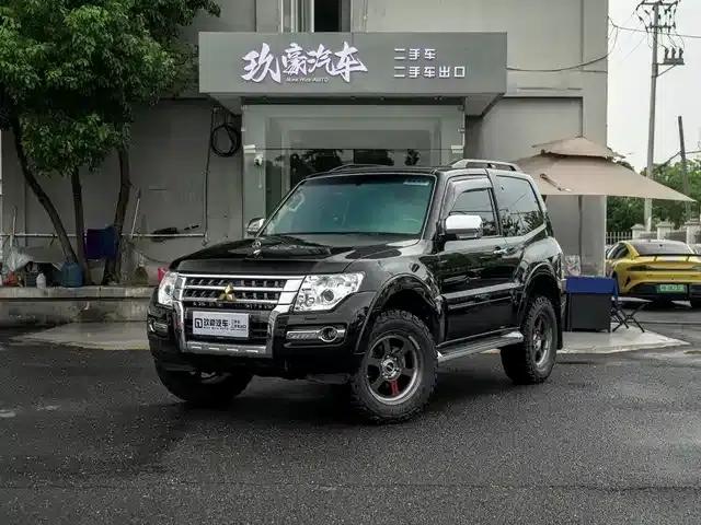 2018 Pajero (Imported) V87 3.8L Middle East Version