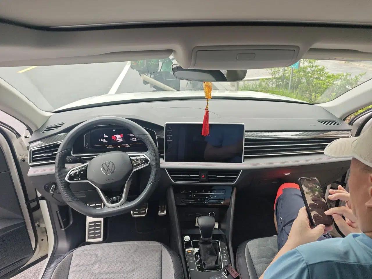 Volkswagen Tiguan X 2022 330TSI Two-Wheel-Drive Flagship Edition — миниатюра 18